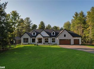 33 Marni Ln, Springwater, ON L0L2K0