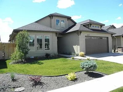5329 N Mitchum Ave — Photo 9