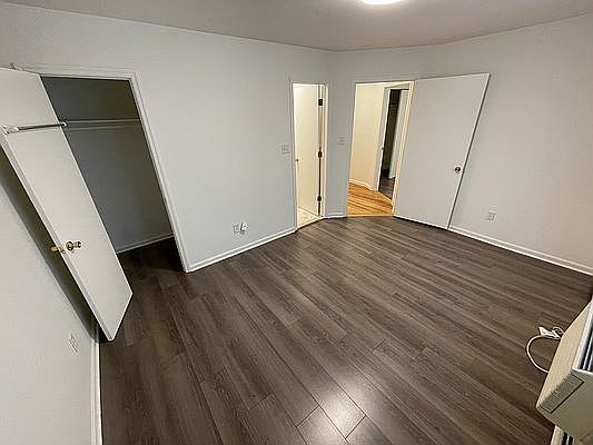 5th image of 822 E 178th St #2