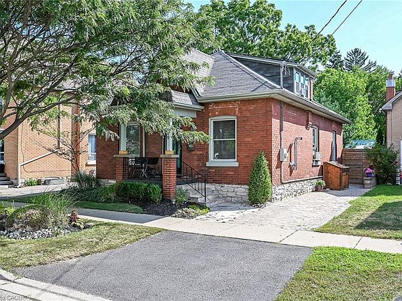 2nd image of 229 Brock St