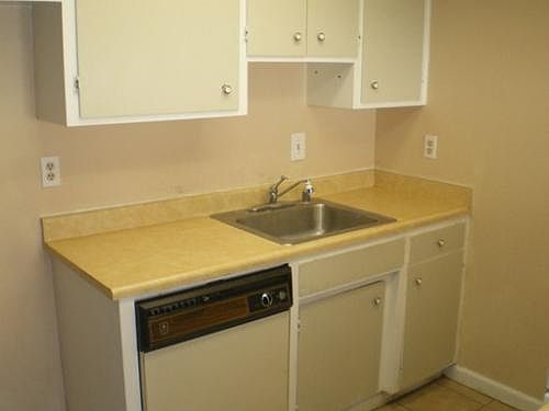 5th image of 5036 Polk St