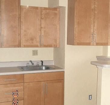 Small 1 bed kitchen