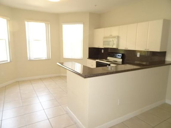 3rd image of 4002 Shoma Drive #4002