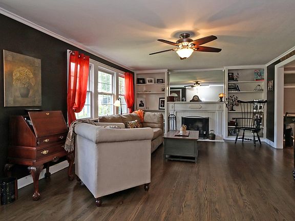 4th image of 153 Linden Ave