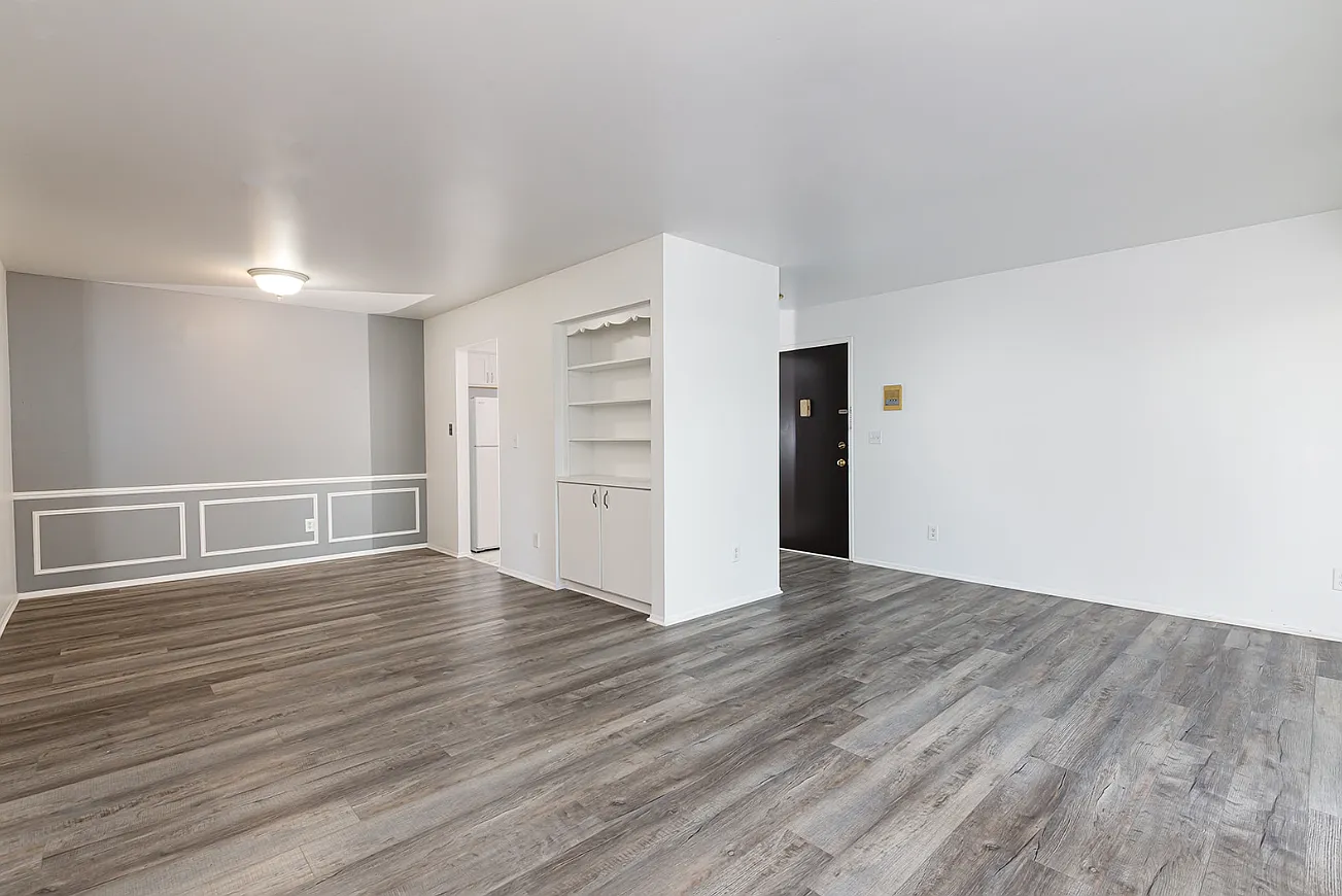 Senate Place Apartments — Photo 3