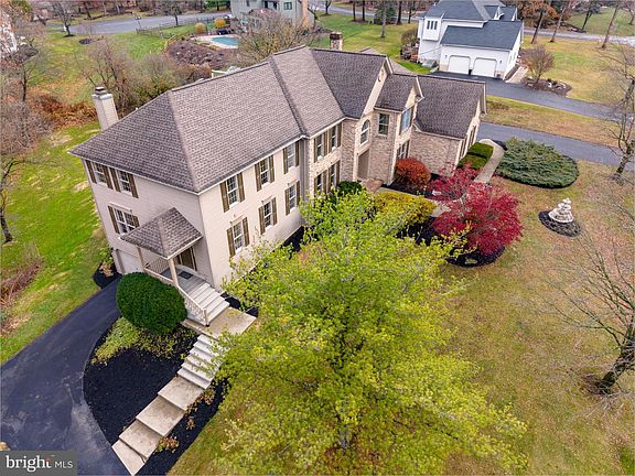 4th image of 2243 Oakwood Ct