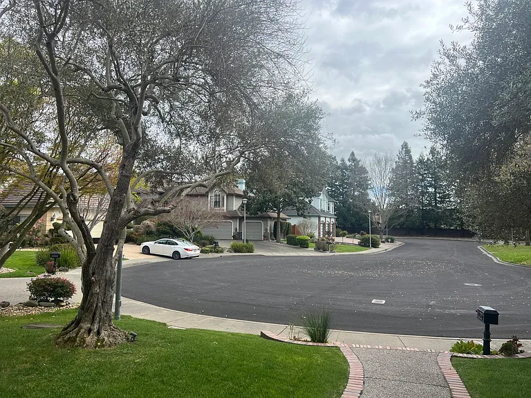 4300 Heritage Ln — Photo 47