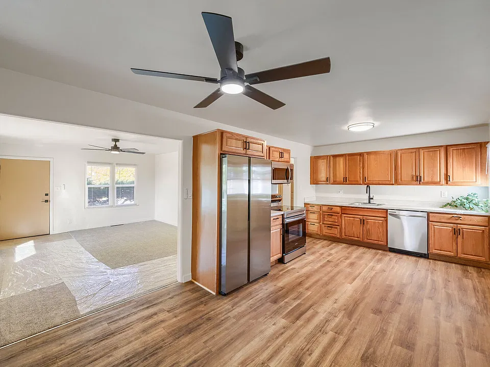 3833 Linda Vista Ln #1304