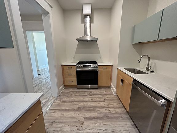 3rd image of 1093 Ellicott St #2
