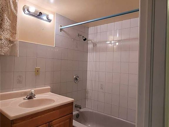2nd image of 310 Patricia Ave