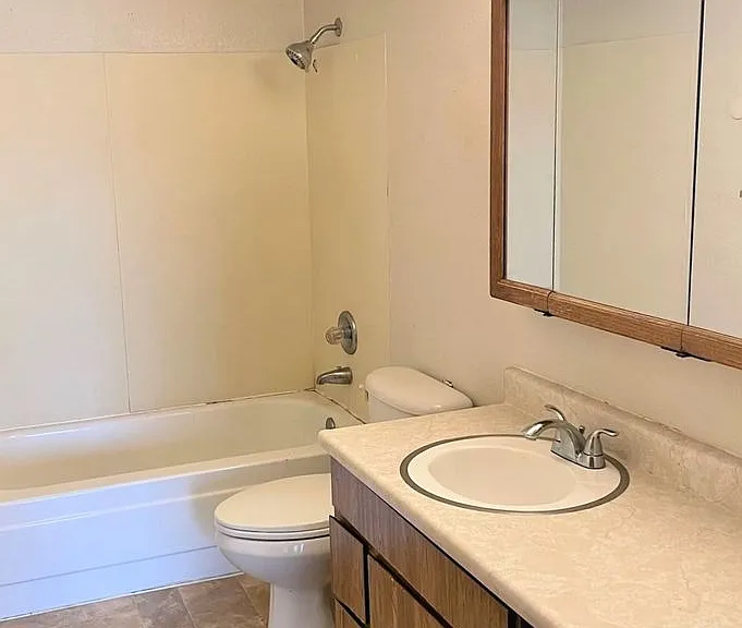 2329 Orleans St — Photo 11