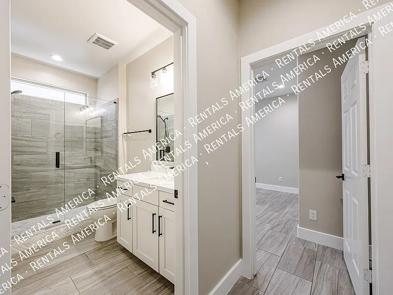 7855 W Rock Springs Dr — Photo 10