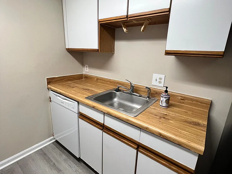 2429 Talco Hills Dr #2429B — Photo 9