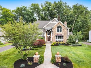 881 Village Green, Westfield Town, NJ 07090