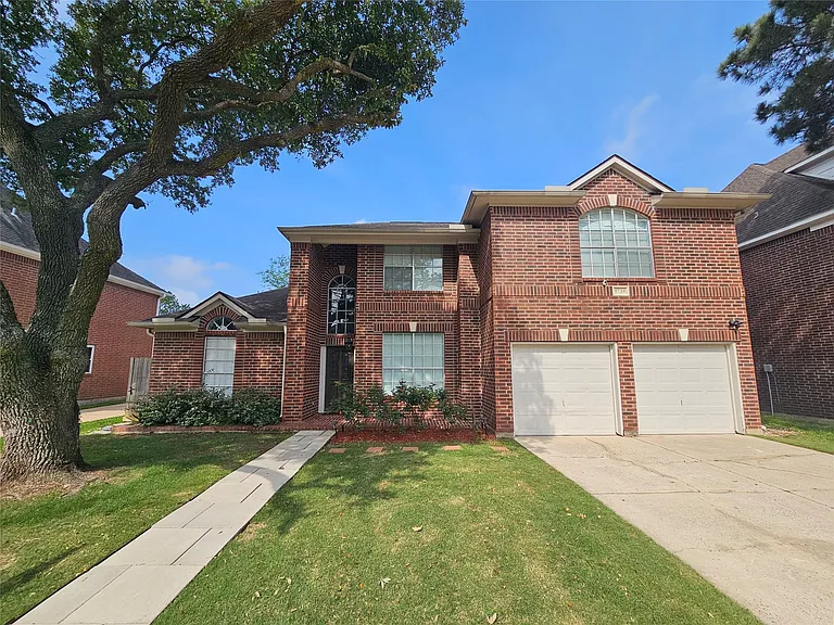 5739 Henniker Dr — Photo 1