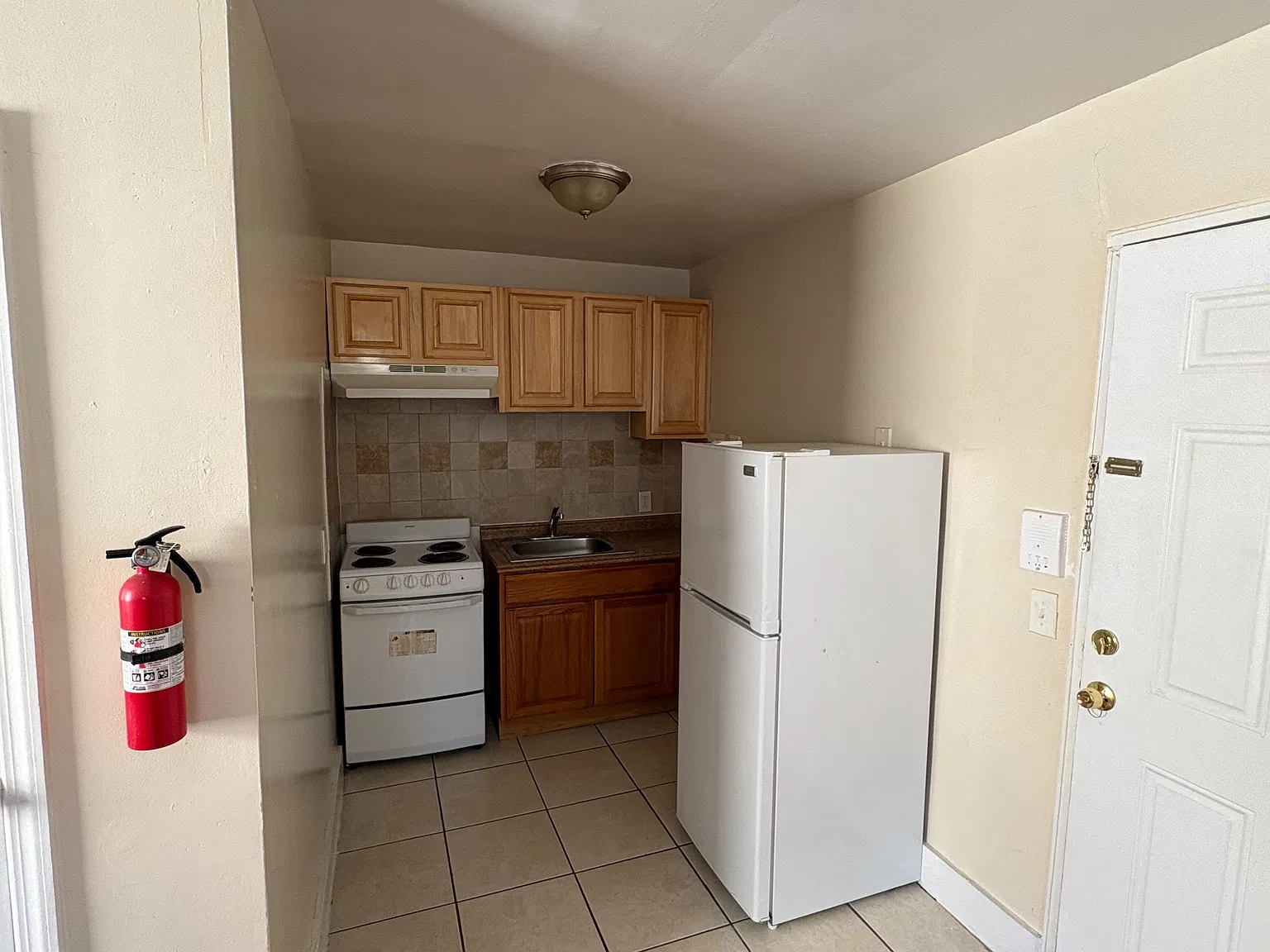 Studio, $1,395 — Photo 3