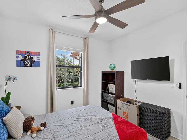 10139 Wellington Parc Dr — Photo 35