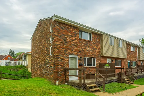 440 Brierly Ln #440 Photo 1