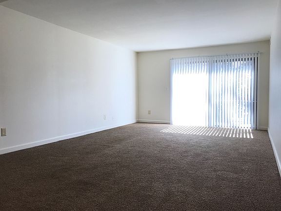 2nd image of 1510 Benjamin Pkwy APT E