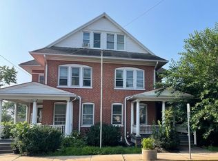148 W Main St, New Holland, PA 17557