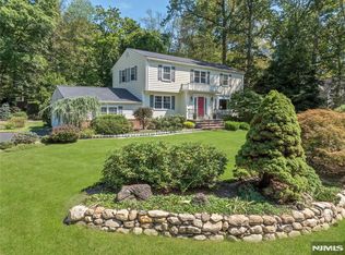710 Tulip Pl, River Vale, NJ 07675