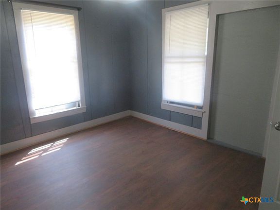 4th image of 308 N Pumphrey St