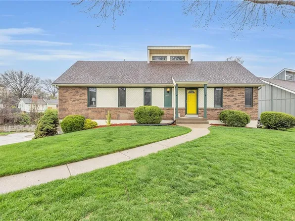10103 Switzer St, Overland Park, KS 66212