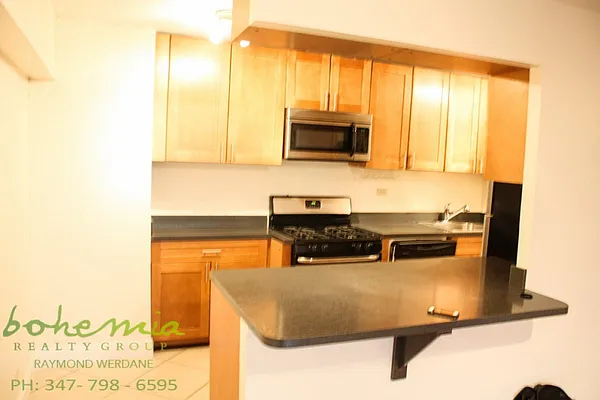Rented by Bohemia Realty Group | media 10