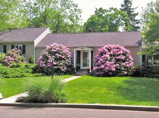 12 Fairview Ave, Clinton, NJ 08809