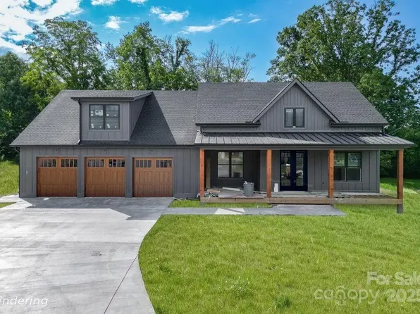 162 Mavrick Dr, Mills River, NC 28759