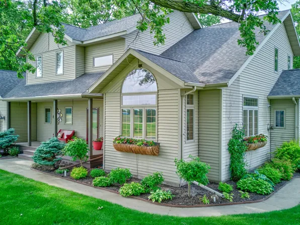 19319 380th St, Erhard, MN 56534