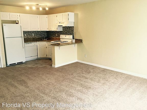 4th image of 4704 Walden Cir APT 1914