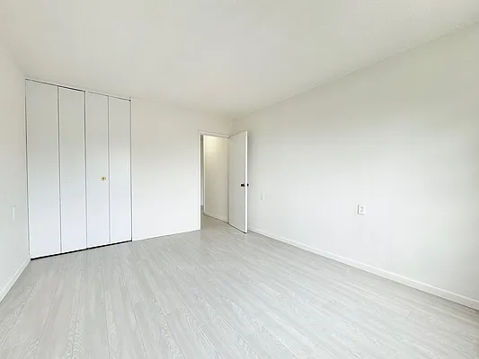 Rented by Keller Williams NYC | media 17