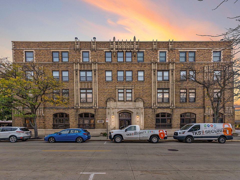 1st image of 297 W Clay Ave APT 206