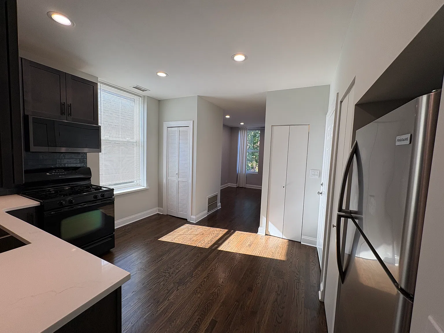 2 bed, $2,000 — Photo 4