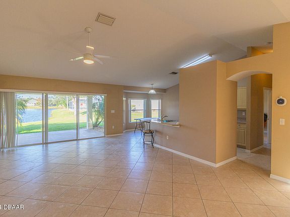 3rd image of 6818 Amici Ct