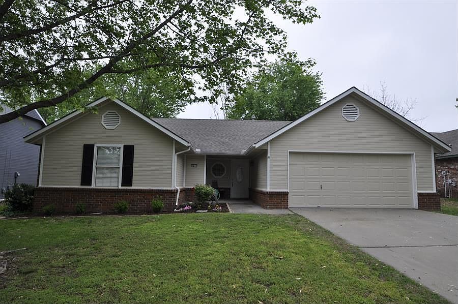 1st image of 1611 S 26th Pl