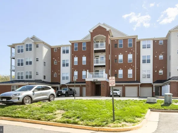 9713 Handerson Pl Unit 104, Manassas Park, VA 20111