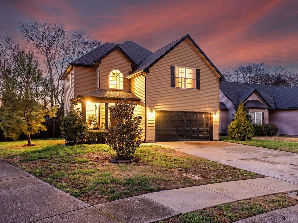 1st image of 695 Fox Trail Ct