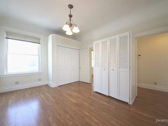 5th image of 2471 Lombard St #2