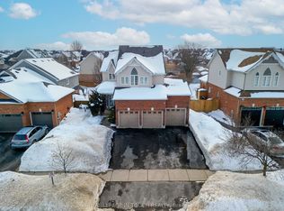 1091 Booth Ave, Innisfil, ON L9S 4W6