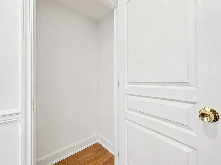 70 Adams St #3H — Photo 11