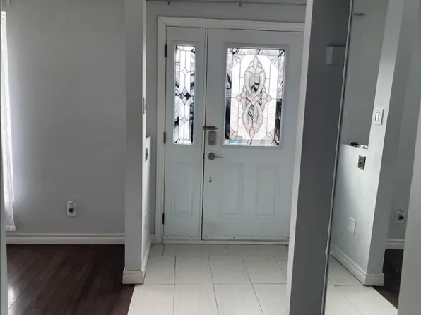 48 Gorsey Sq, Toronto, ON M1B 1A7