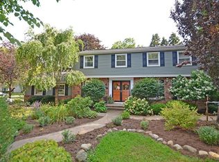 378 Walmar Rd, Bay Village, OH 44140