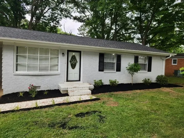 104 Evergreen St, Martin, TN 38237
