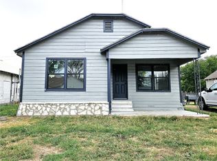 404 W Trinity St, Groesbeck, TX 76642