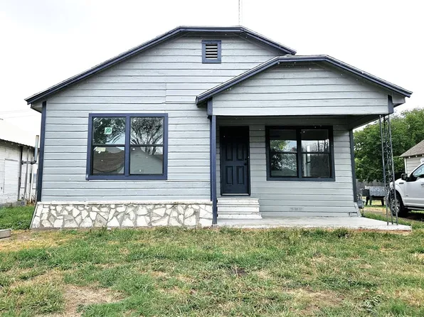 404 W Trinity St, Groesbeck, TX 76642