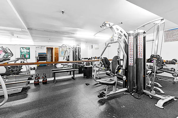 Sold by Mont Sky Real Estate | media 9