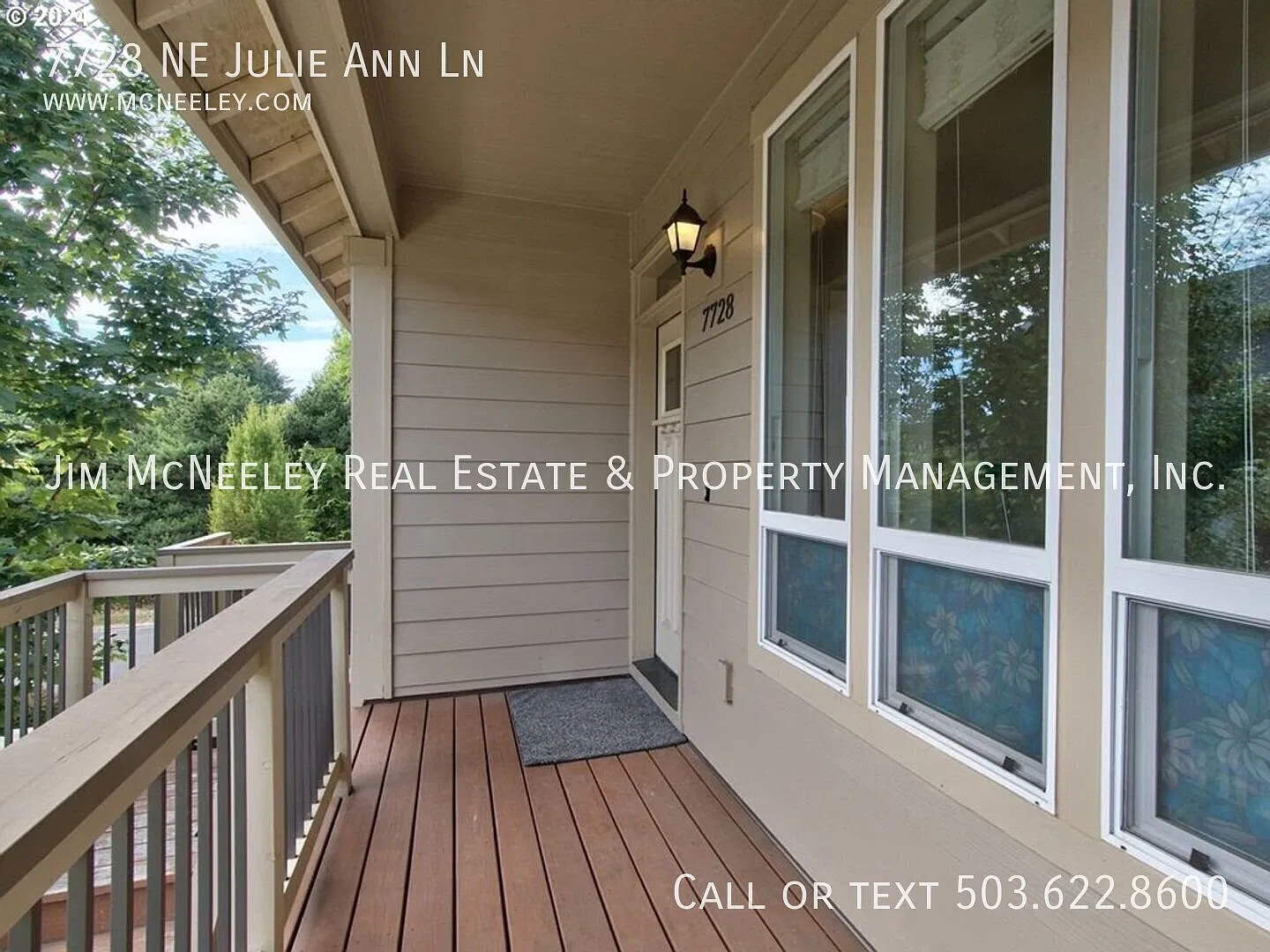 2-Bedroom + bonud rm Townhome Near Orenco Station — Photo 2