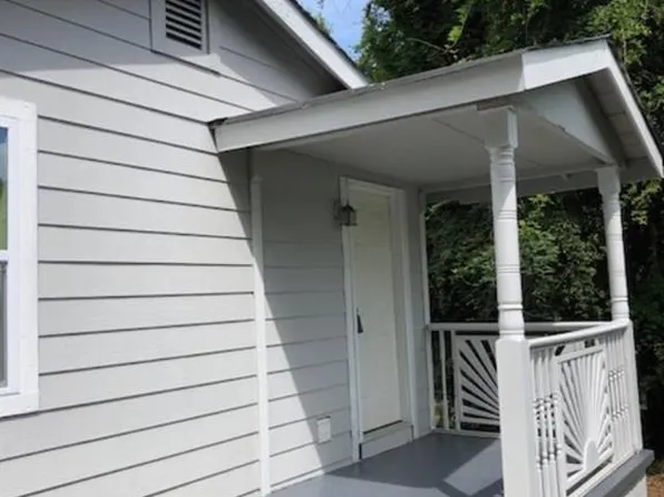 5150 Henderson Rd, Forest Park, GA 30297